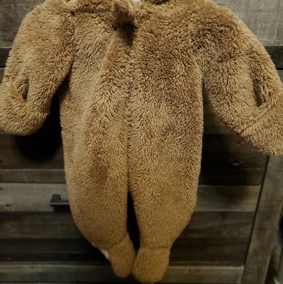 sz NB fuzzy bear zip up jumpsuit - Picture 3 of 3